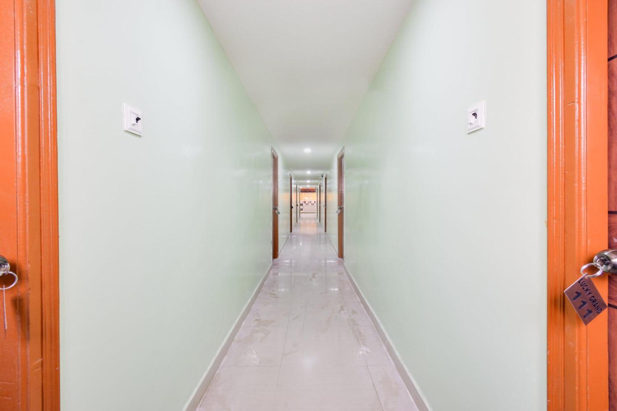 Hotel O Lucky Grand ハイデラバード エクステリア 写真
